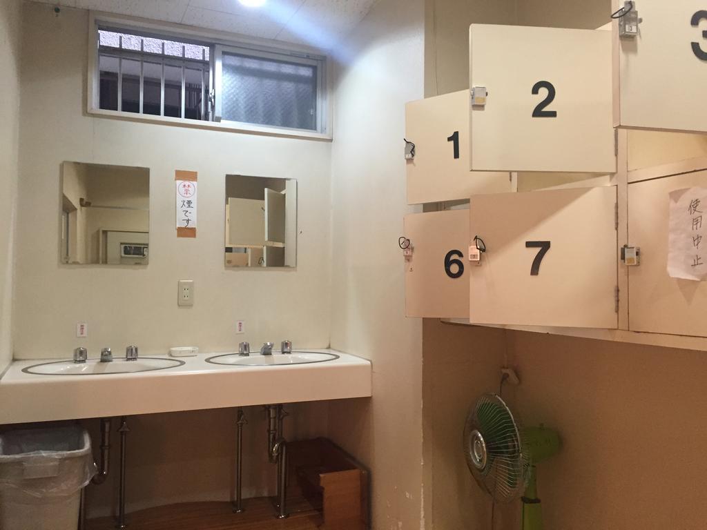 Business Hotel Shinbashi Osaka Eksteriør billede