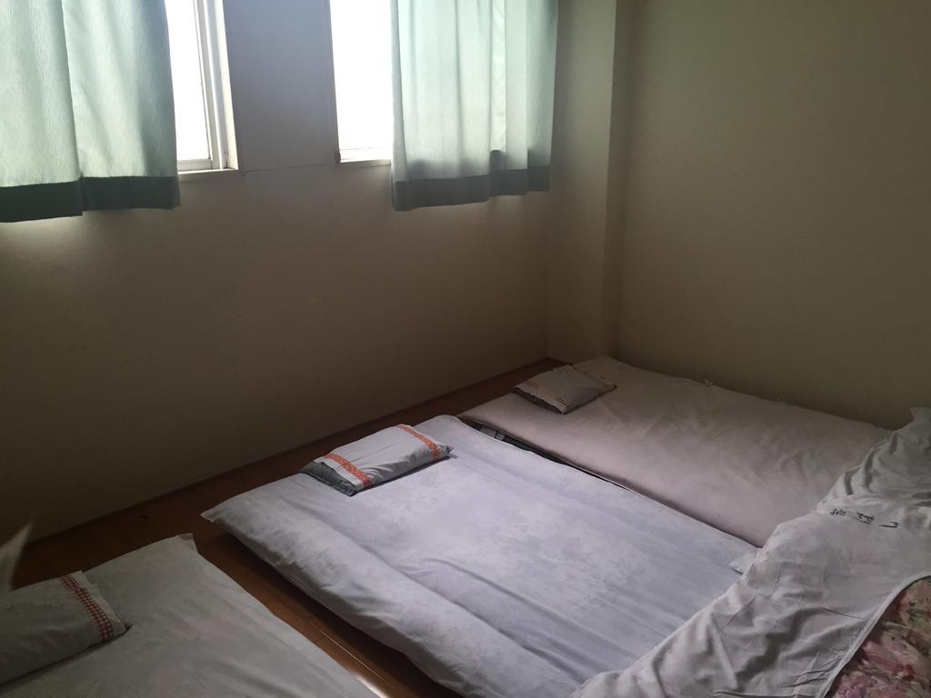 Business Hotel Shinbashi Osaka Eksteriør billede