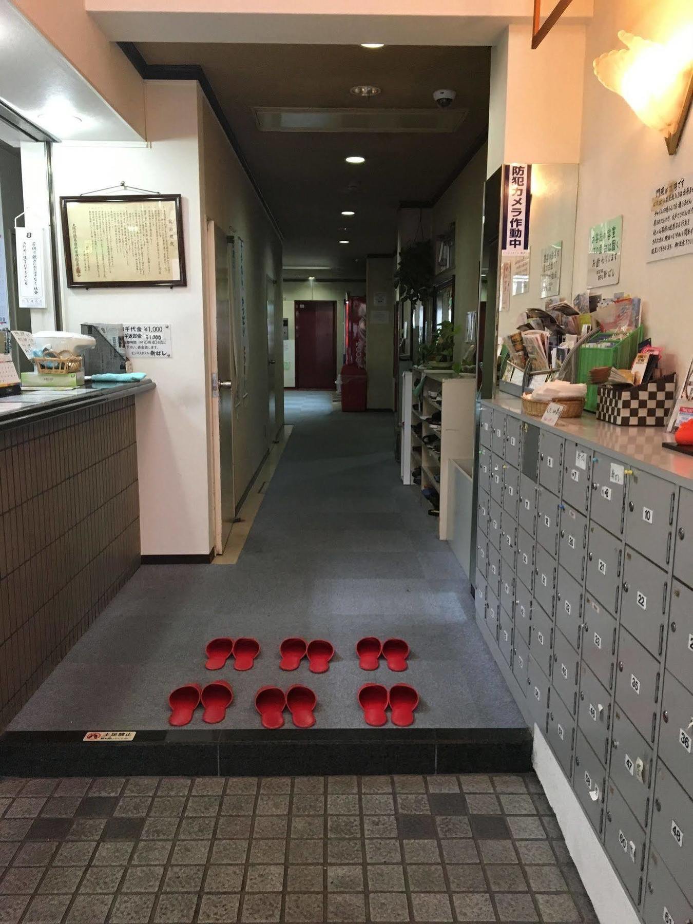 Business Hotel Shinbashi Osaka Eksteriør billede